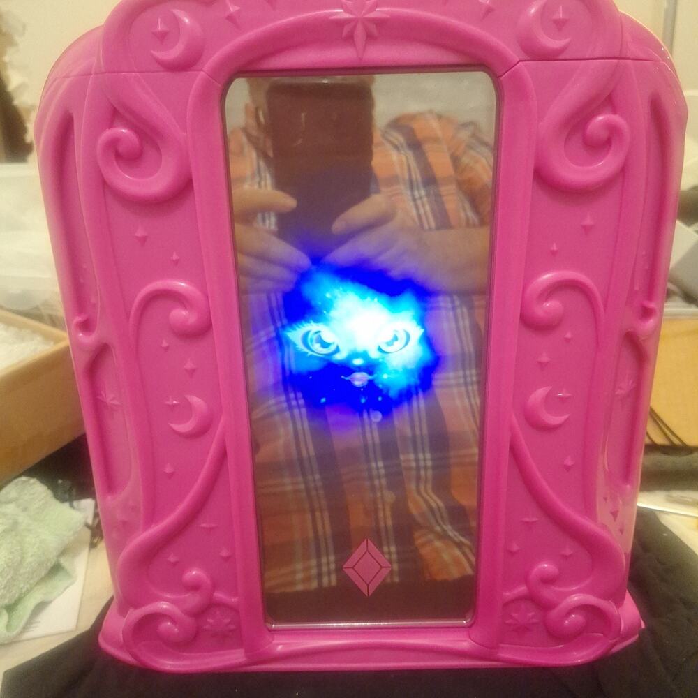 magic mixies pixlings supremes pink magic talking mirror. Mirror Only Works